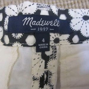 Madewell white and black floral shorts size 4